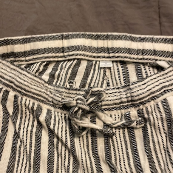 Drawstring pants - Picture 3 of 6